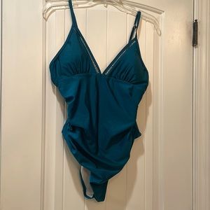 LAST MARKDOWN! Cupshe One Piece Bathing Suit